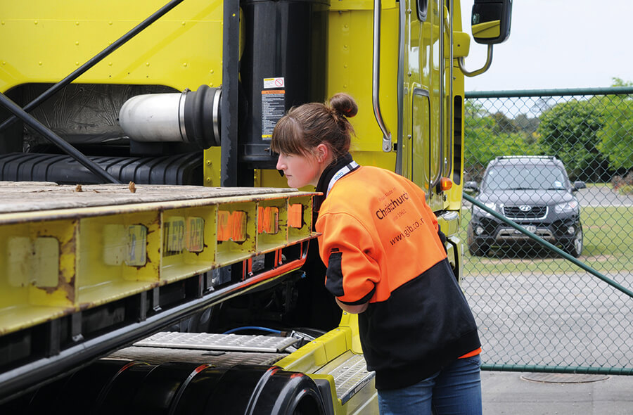 New micro-credential to kickstart careers in road transport