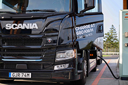 Scania pioneers vehicle-to-grid through Megawatt Charging System for heavy transport